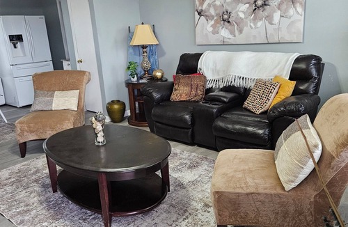 Vidalia House | Charming 4-bedroom house with WiFi and AC in peaceful Vidalia, GA.