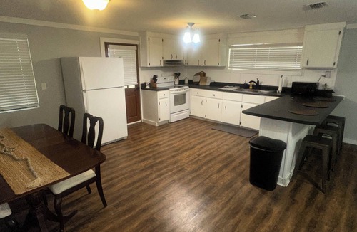 Sneads House | Charming 4-bedroom house in Grand Ridge