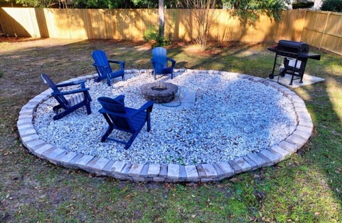 Bainbridge House | Charming 4BR/2BA Home in Bainbridge - Fenced Yard & Outdoor Gas Fireplace!