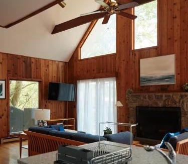 Napeague House | Charming Amagansett Retreat Near Ocean Beaches