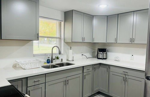 Moore Haven House | Charming and cozy cottage on the banks of the Caloosahatchee River& Lake O