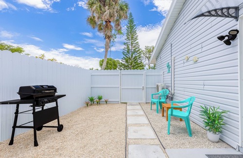 East Naples Apartment | Charming and Super-Located Studio in enjoyable Naples with Everything you need!