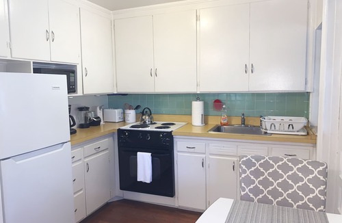 Historic Hyde Park North Apartment | Charming Apt. in Historic District