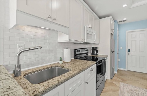 Longboat Key Apartment | Charming Beach Front Studio Steps to the Sand and Gulf