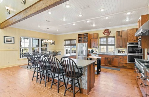Indian Pass House | Charming Beachfront Beach House/2BR/Loft/Sleeps 8