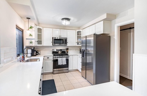 Bloomfield House | Charming Birmingham 5BR/3.5BA w/Cozy Backyard!
