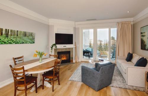 Bay Harbor Apartment | Charming Captain Suite 204 in Bay Harbor, perfect for couples with a cozy vibe.