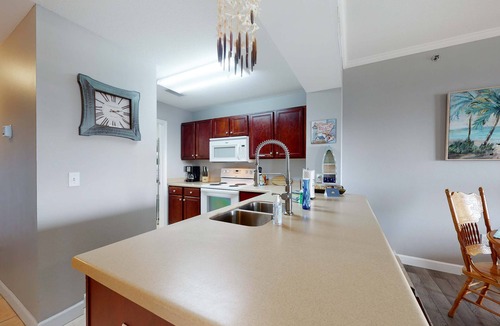Waterside Village Condo | Charming Condo at Waterside with Shared Pool, Hot Tub, Free WiFi, and AC