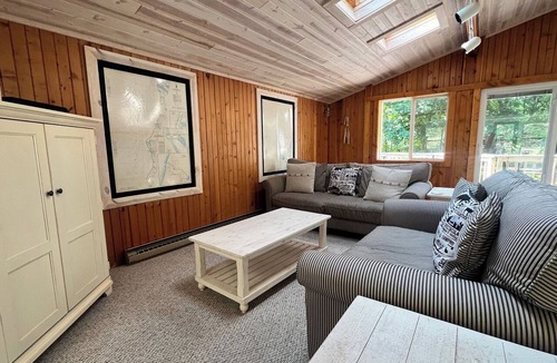 Mears Cottage | Charming cottage steps away from Lake Michigan and Silver Lake Sand Dunes