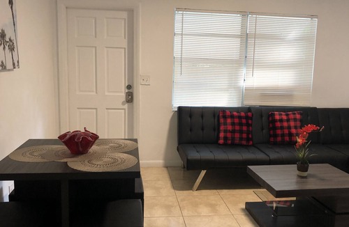 Delray Beach Cottage | Charming Cottage, walk to Atlantic, pets welcome