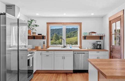 De Lancey House | Charming Countryside Escape with Forest Trails & Cozy Comfort in Walton, New York