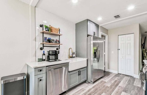 Port Tampa City House | Charming Home Near MacDill AFB | Hot Tub | Fire Pit