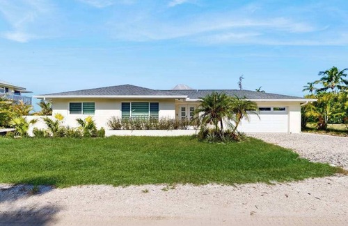 Bokeelia House | Charming home near the ocean with gas grill, AC & Wifi