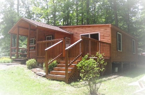 Town of Hounsfield Cabin | Charming Log Cabin in Sackets Harbor, NY, free internet, great location, privacy