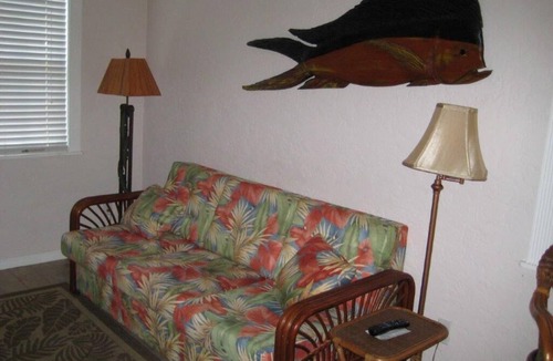 Ruskin House | Charming One Bedroom Cottage Fully Furnished