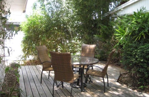 Ruskin House | Charming One Bedroom Cottage Fully Furnished