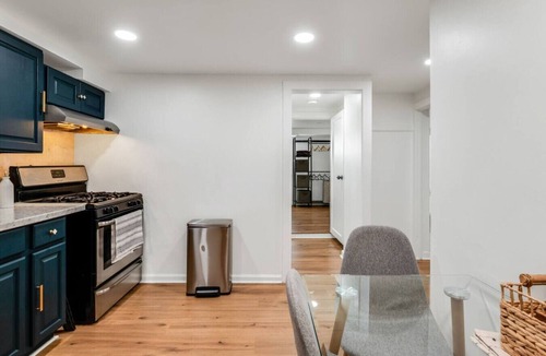 North Bergen House | Charming Queen at North Bergen 30 minutes to NYC