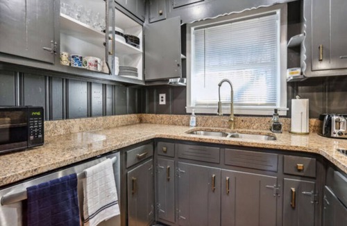 Mableton House | Charming renovated 4 Bedroom Ranch walking distance to the Silver Comet Trail!