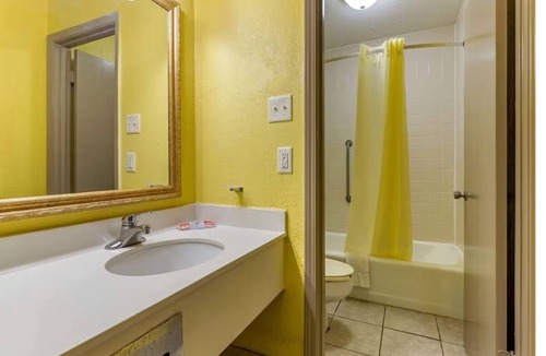 Douglas Hotel | Charming Room w/Outdoor Pool, Near Pine Street Park