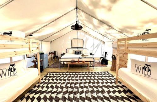 Osprey Other | Charming Secluded Tented Cabin in Sarasota, Florida