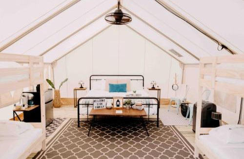 Osprey Other | Charming Secluded Tented Cabin in Sarasota, Florida