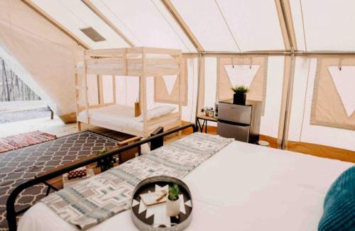 Osprey Other | Charming Secluded Tented Cabin in Sarasota, Florida