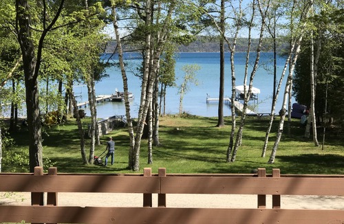 Frankfort House | Charming South Shore Lake Front Cottage. Sleeps Ten.