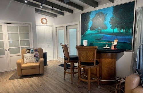 Vero Beach Apartment | Charming studio w over an acre backyard, 3 minutes downtown and 10 minutes beach