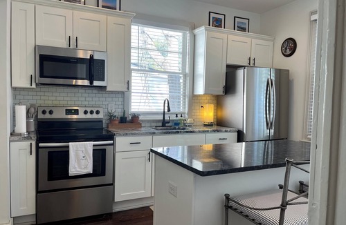 Summerville House | Charming Summerville Home - 7 Mins From Masters