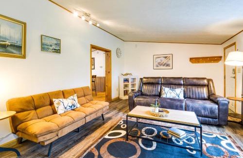 Town of Reading House | Charming Watkins Glen Home w/Deck & Yard!
