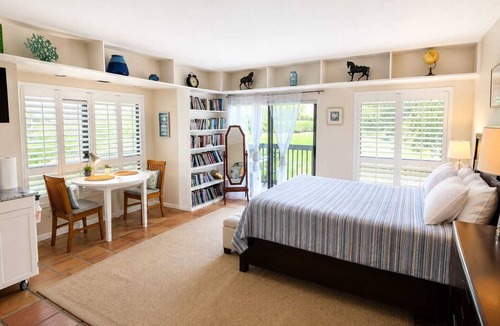 Wellington Condo | Charming Wellington Getaway - Pool, Comfort & Great Location