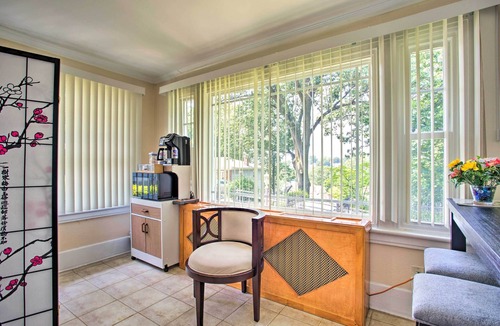 Park Hill House | Charming Yonkers Retreat - 10 Mi to Central Park!