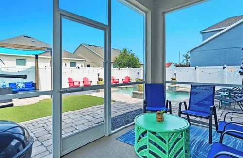 Port Tampa City House | *Chateau Nola* POOL, Hollywood Glam Room, Man Cave