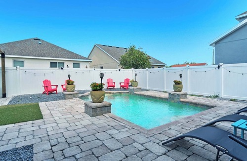 Port Tampa City House | *Chateau Nola* POOL, Hollywood Glam Room, Man Cave