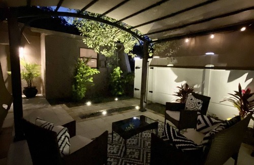 Spring Hill House | Cheerful 1 bedroom guest suite with pool and yard