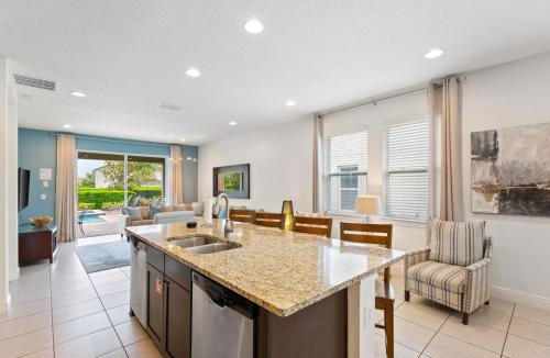 Historic Downtown Kissimmee House | Cheerful Home Near Disney With Themed Rooms, Pool Table & Waterpark And Resort Access At Encore Resorts Reunion - 200Mn