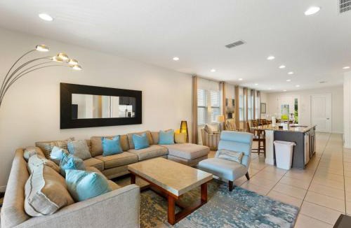 Historic Downtown Kissimmee House | Cheerful Home Near Disney With Themed Rooms, Pool Table & Waterpark And Resort Access At Encore Resorts Reunion - 200Mn