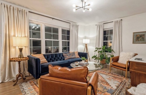 Fishkill House | Chez Moi- 3BR-2BA - Sleeps 7 - Sunlighten sauna -Central to bethel near beacon