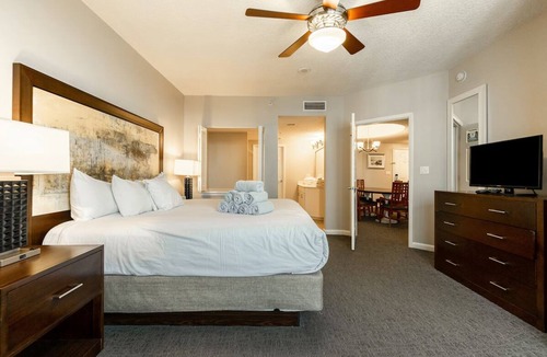 Brush - Stewarts Resort | Chic 1-bedroom Deluxe Suite in fabulous Daytona Beach!