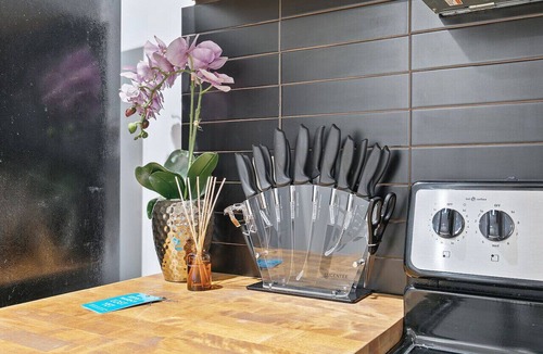 Clarkdale Apartment | Chic 2 bedroom w/free parking