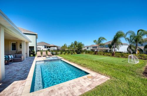 Historic Downtown Kissimmee House | Chic Home With Mini Soccer Field, Golf Near Disney With Waterpark & Resort Access At Encore Resort - 7715Ff