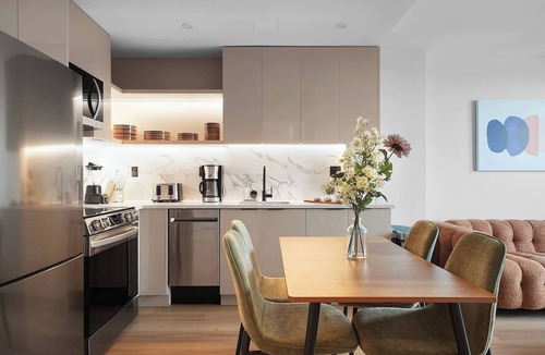Greenpoint Apartment | Chic Top-FL Escape 2BD/1.5BA Private Rooftop Haven