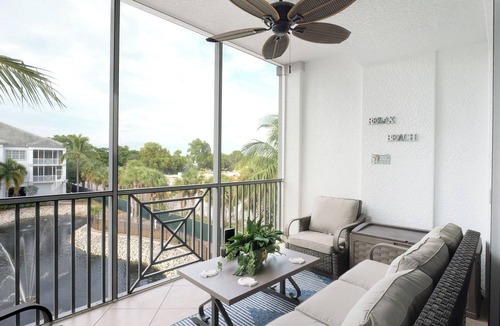 Bonita Shores Condo | CHOSEN BONITA'S FAVORITE and VRBO's PREMIER HOST with 85" TV and 2 KING BEDS!