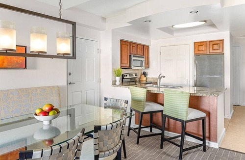 Williamsburg Resort | Christmas in Florida! 2 Bedroom, 2 Bath Villa – Marriott’s Grande Vista, Orlando