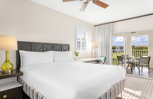 Williamsburg Resort | Christmas in Florida! 2 Bedroom, 2 Bath Villa – Marriott’s Grande Vista, Orlando