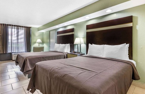 Florida Central Atlantic Coast Hotel | Clarion Inn Orlando International Drive - ICON Park