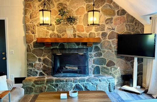 Pittsford House | Clean and Convenient 4-bedroom house in Pittsford!