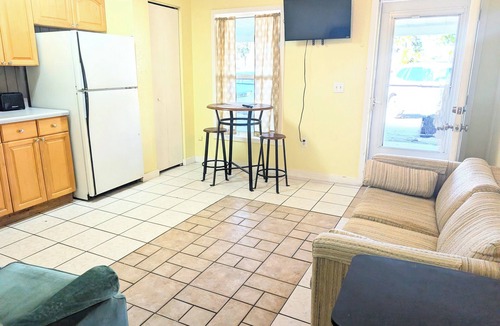 Florida South Atlantic Coast Apartment | Clean and quiet 1-bedroom apartment, caged saltwater pool, public boat ramp