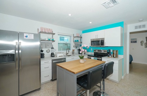 South Sarasota Villa | Clean & Modern, Close to Beach, Restaurants, Downtown SRQ!