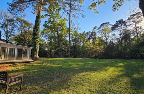 Warner Robins House | Clean, Safe, and Convenient with Ping Pong and FirePit 3 bedroom sleeps 6